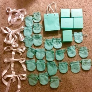 Tiffany & Co - Authentic pouches, boxes and bowes